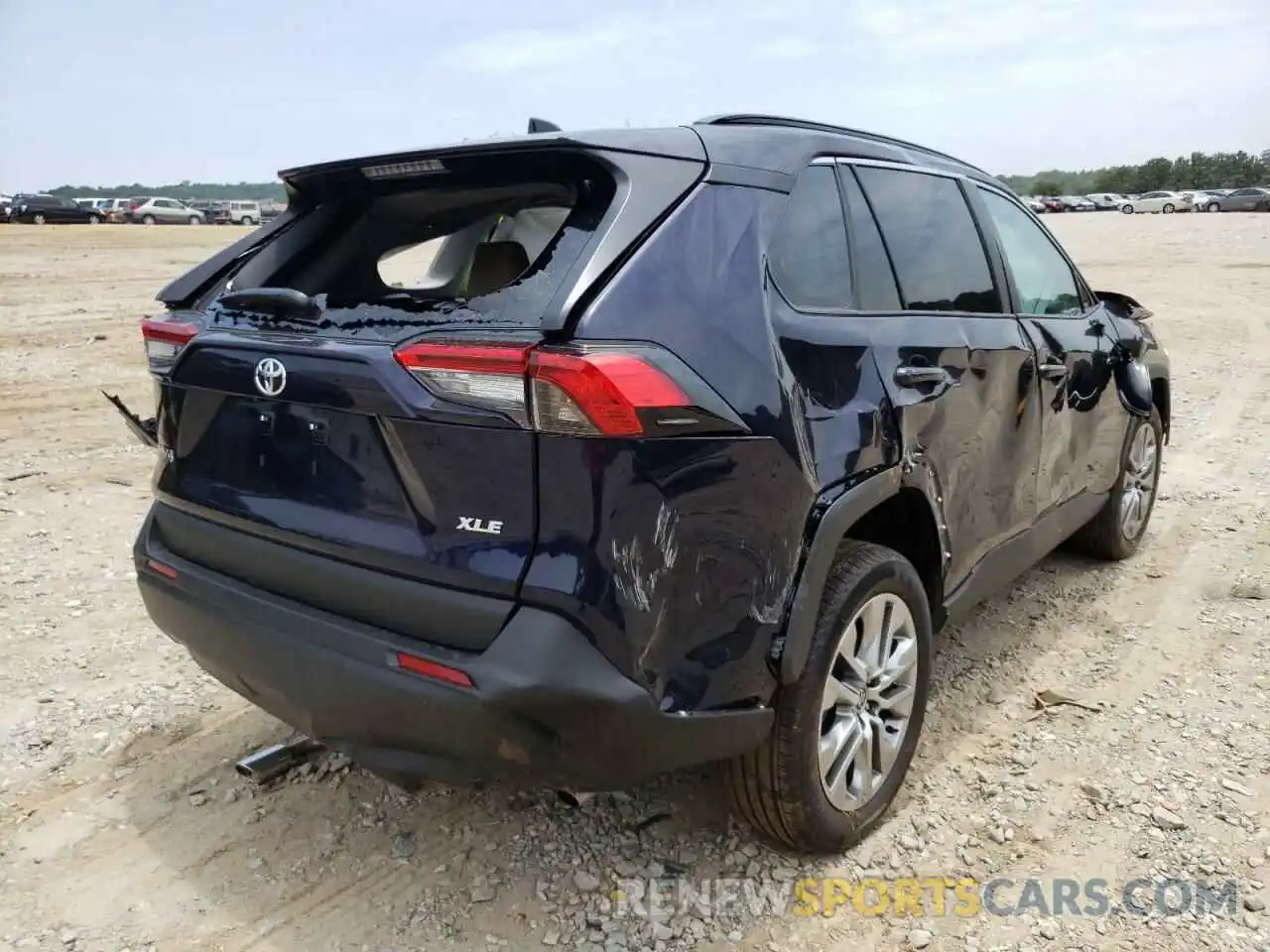 4 Photograph of a damaged car 2T3C1RFV3NW202352 TOYOTA RAV4 2022