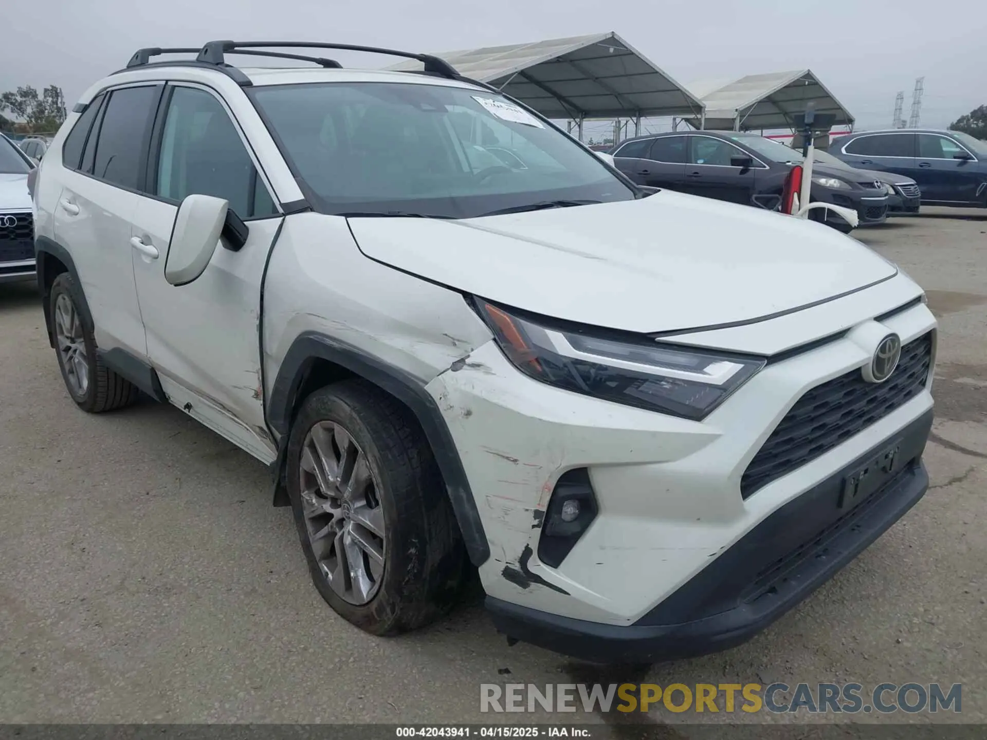 1 Photograph of a damaged car 2T3C1RFV3NW231009 TOYOTA RAV4 2022