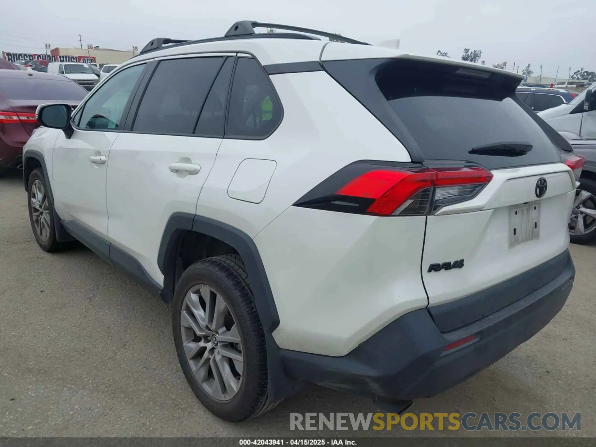 3 Photograph of a damaged car 2T3C1RFV3NW231009 TOYOTA RAV4 2022