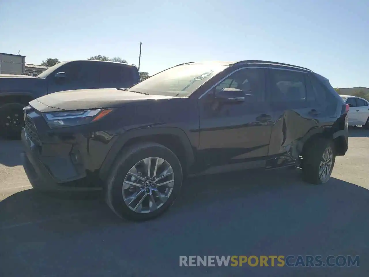 1 Photograph of a damaged car 2T3C1RFV4NC202247 TOYOTA RAV4 2022