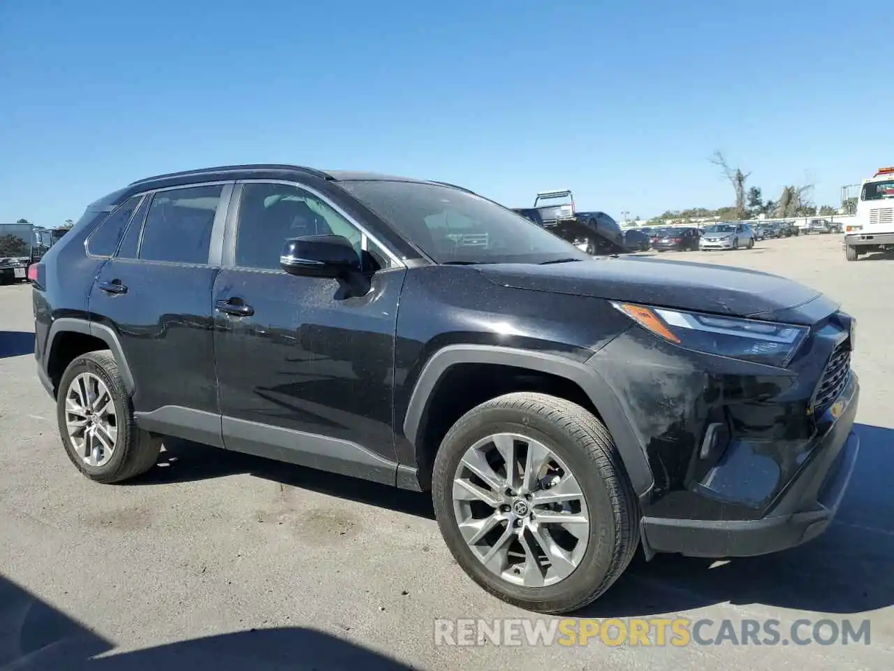 4 Photograph of a damaged car 2T3C1RFV4NC202247 TOYOTA RAV4 2022