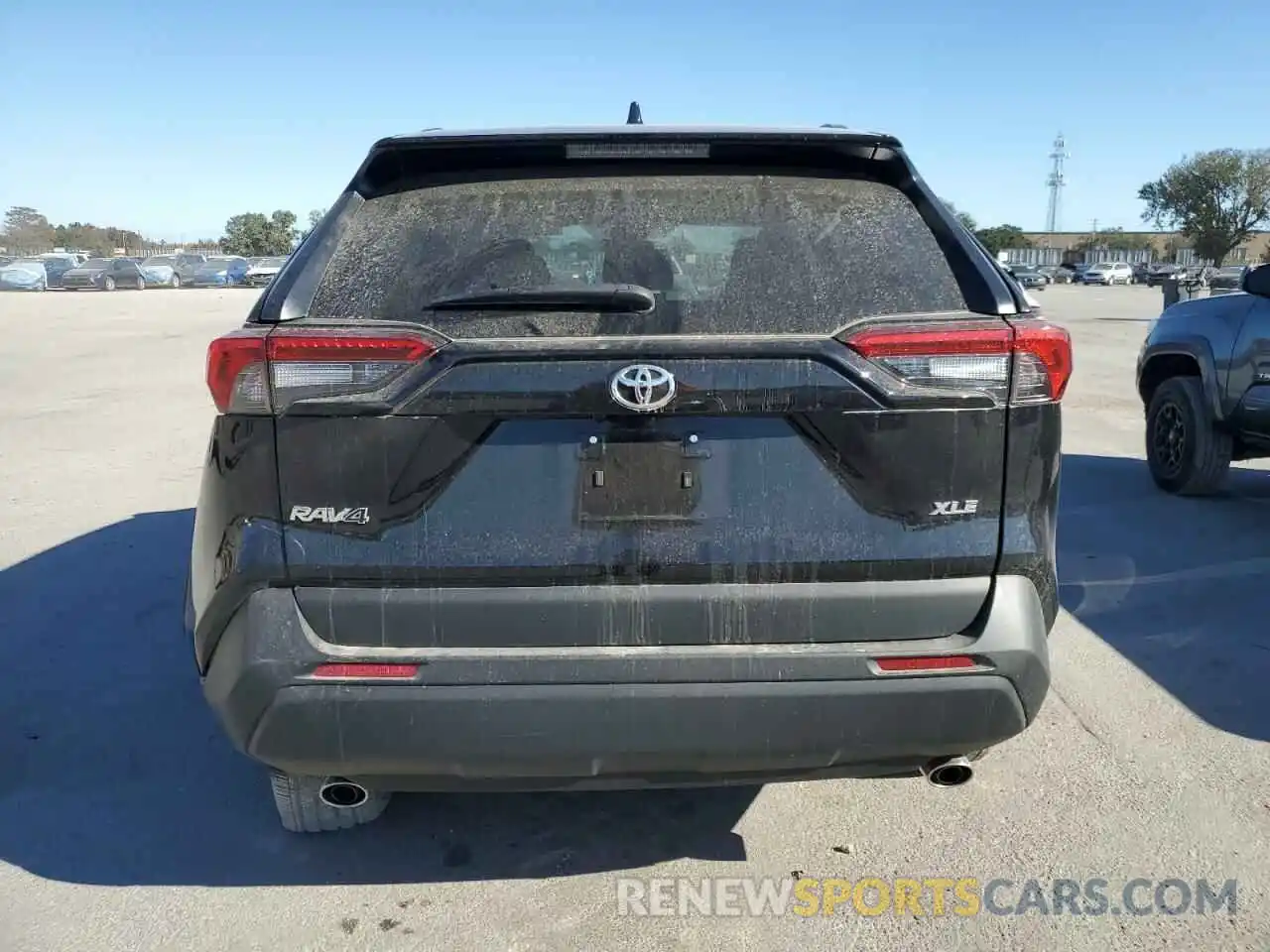 6 Photograph of a damaged car 2T3C1RFV4NC202247 TOYOTA RAV4 2022