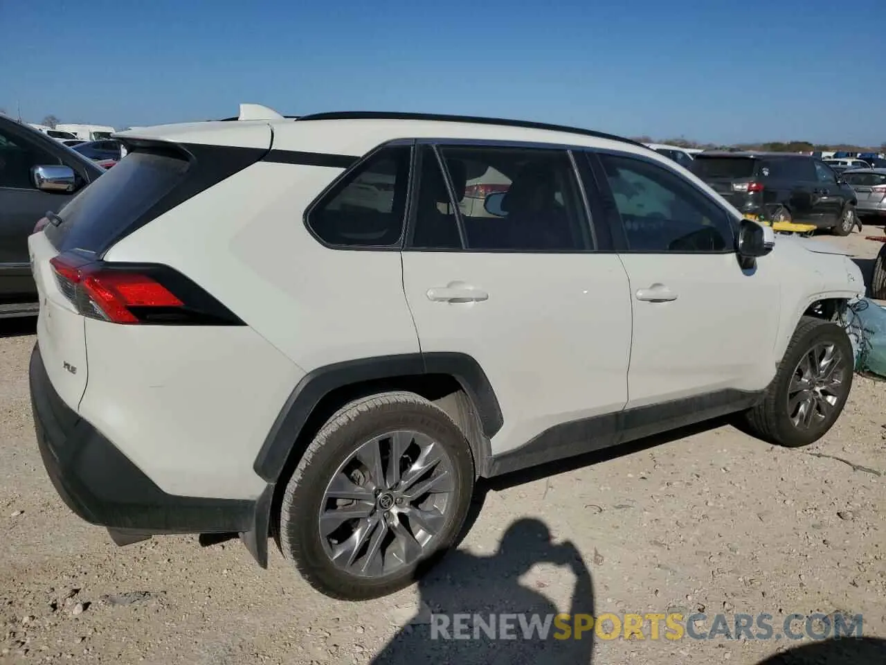 3 Photograph of a damaged car 2T3C1RFV4NW213537 TOYOTA RAV4 2022