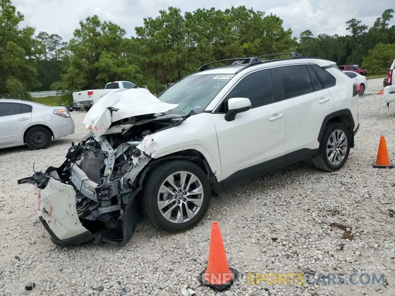 1 Photograph of a damaged car 2T3C1RFV4NW231391 TOYOTA RAV4 2022