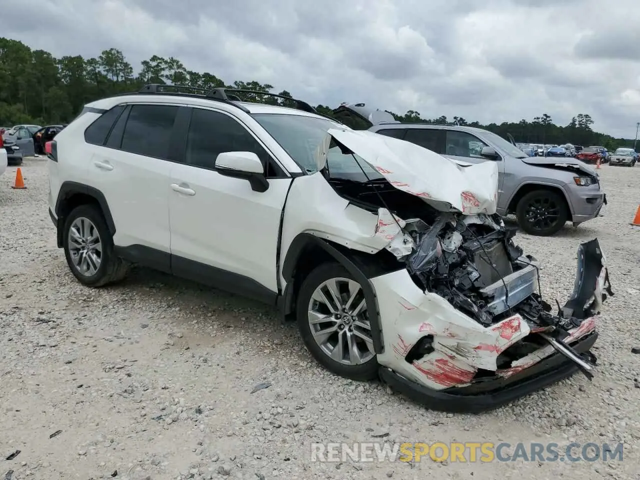 4 Photograph of a damaged car 2T3C1RFV4NW231391 TOYOTA RAV4 2022