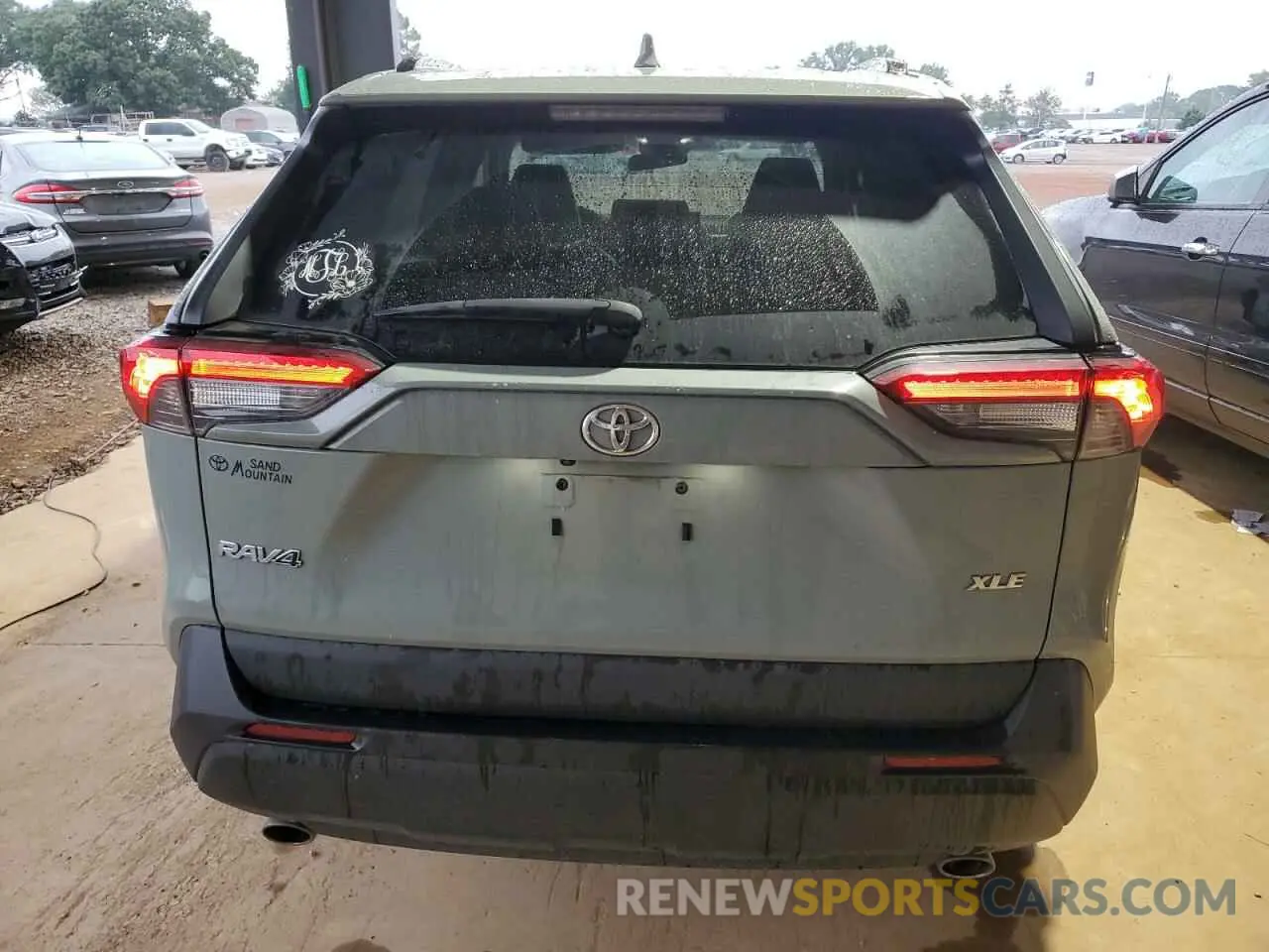 6 Photograph of a damaged car 2T3C1RFV4NW234498 TOYOTA RAV4 2022