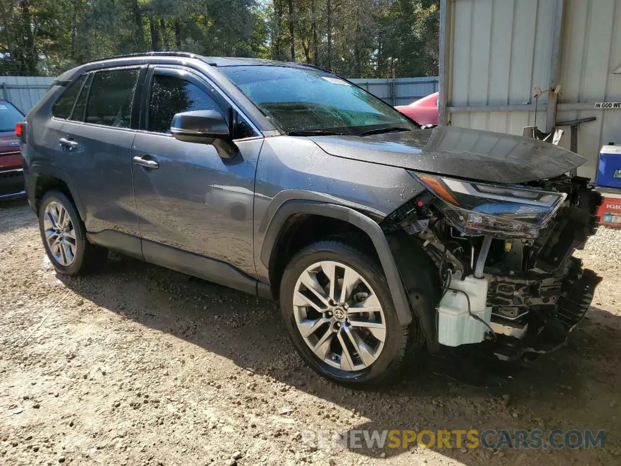 4 Photograph of a damaged car 2T3C1RFV5NC195096 TOYOTA RAV4 2022