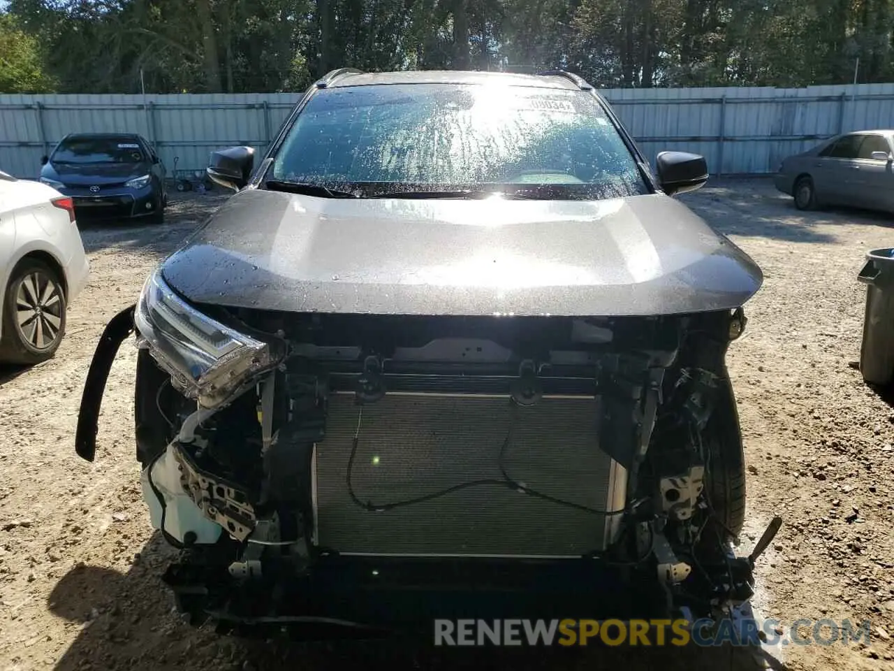 5 Photograph of a damaged car 2T3C1RFV5NC195096 TOYOTA RAV4 2022