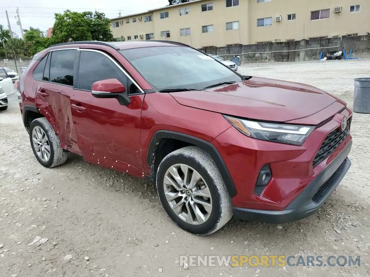 4 Photograph of a damaged car 2T3C1RFV5NW187577 TOYOTA RAV4 2022