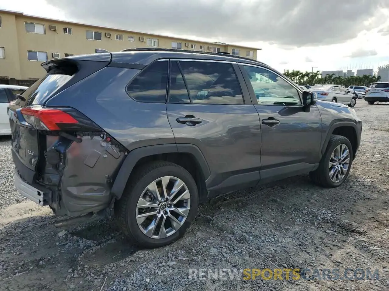 3 Photograph of a damaged car 2T3C1RFV6NC192191 TOYOTA RAV4 2022