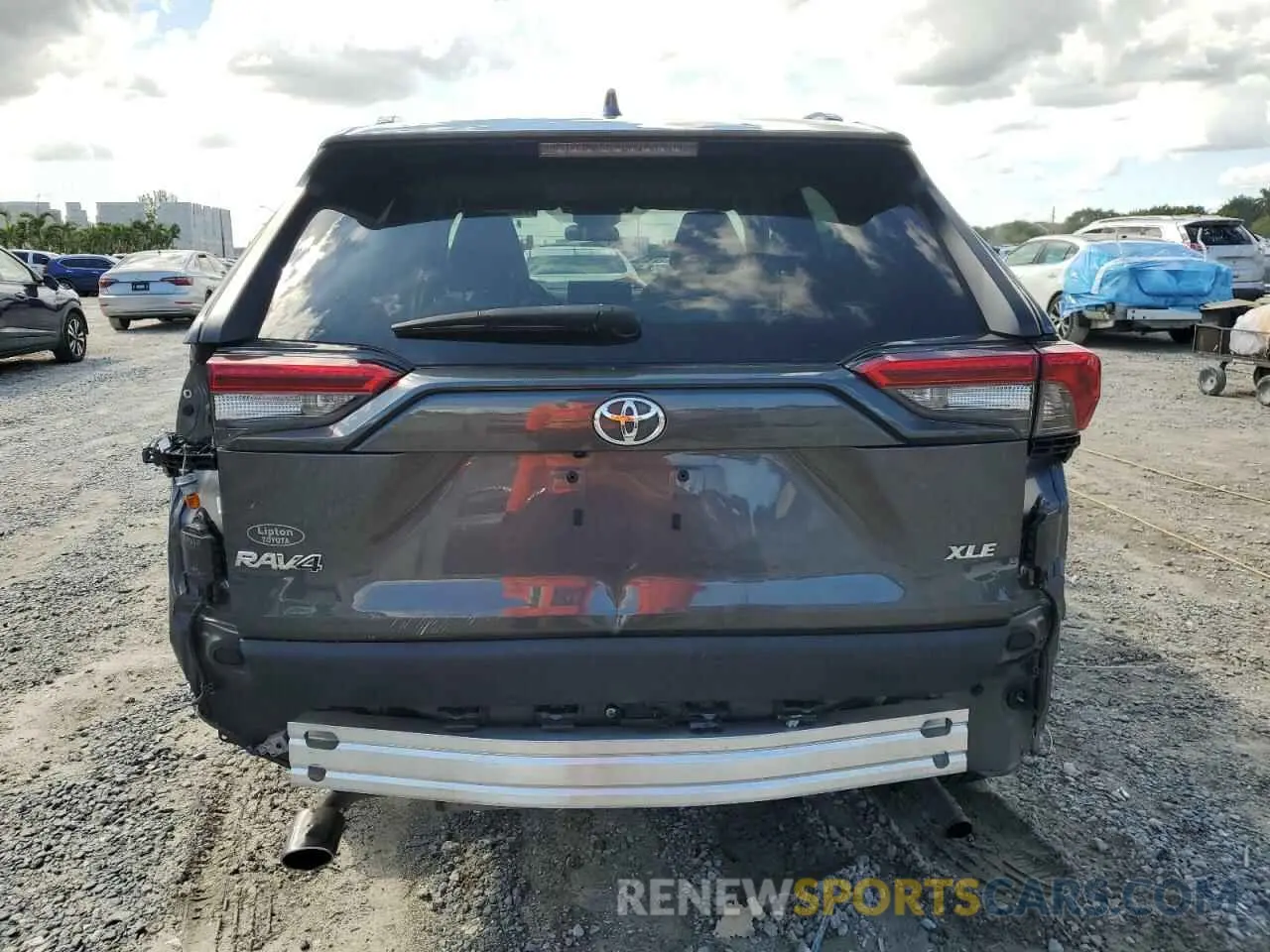 6 Photograph of a damaged car 2T3C1RFV6NC192191 TOYOTA RAV4 2022