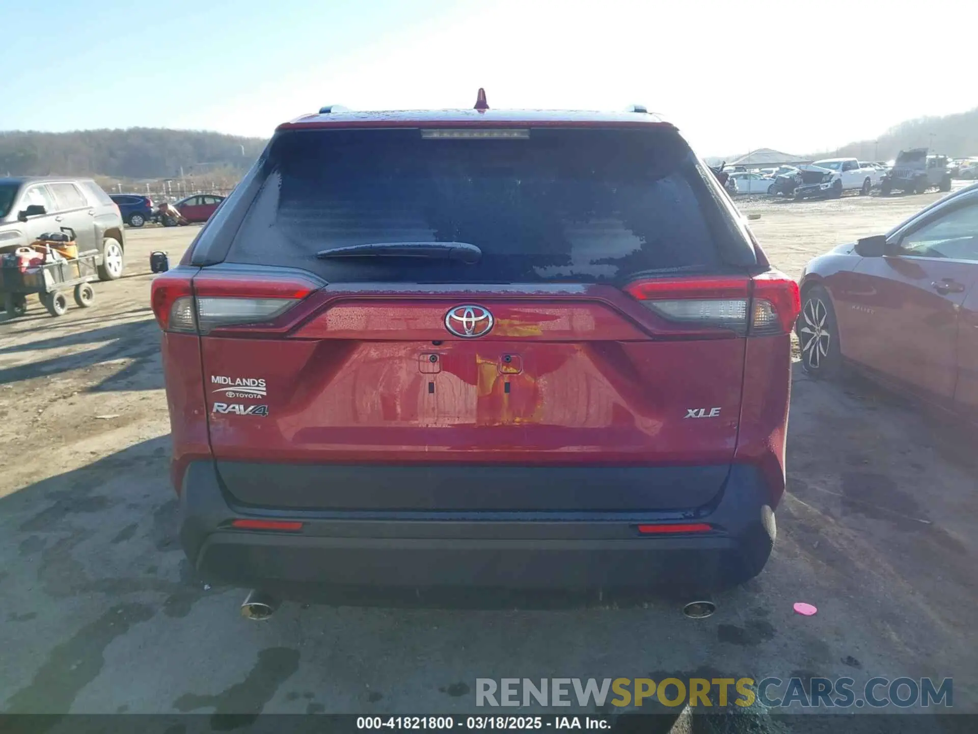 16 Photograph of a damaged car 2T3C1RFV6NW231375 TOYOTA RAV4 2022