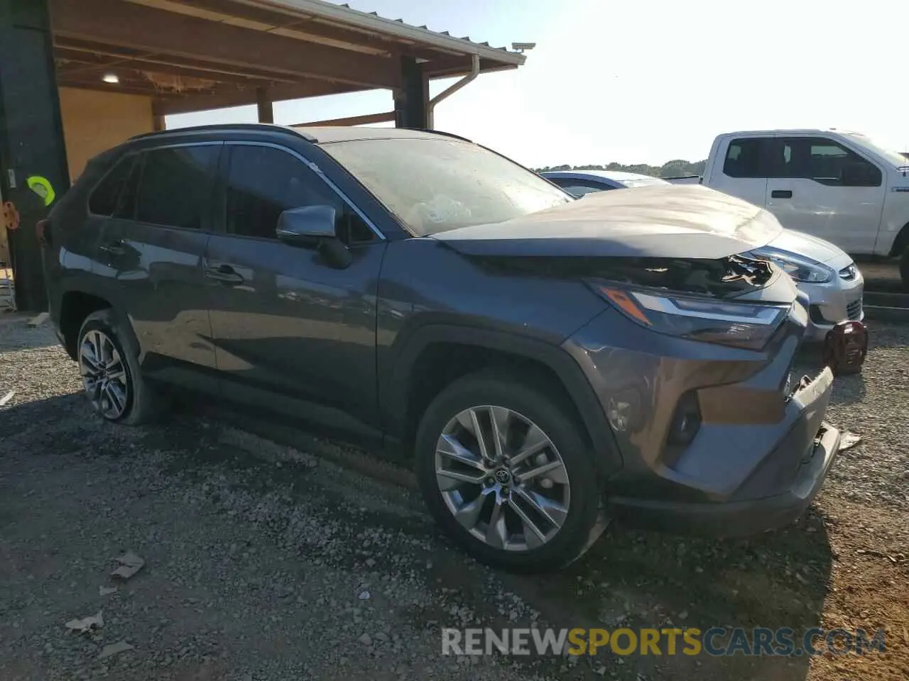 4 Photograph of a damaged car 2T3C1RFV7NC184732 TOYOTA RAV4 2022