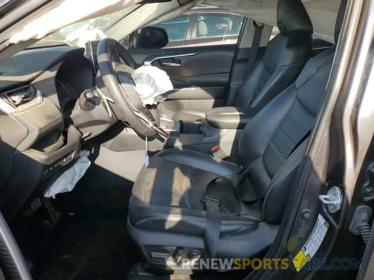 7 Photograph of a damaged car 2T3C1RFV7NC184732 TOYOTA RAV4 2022