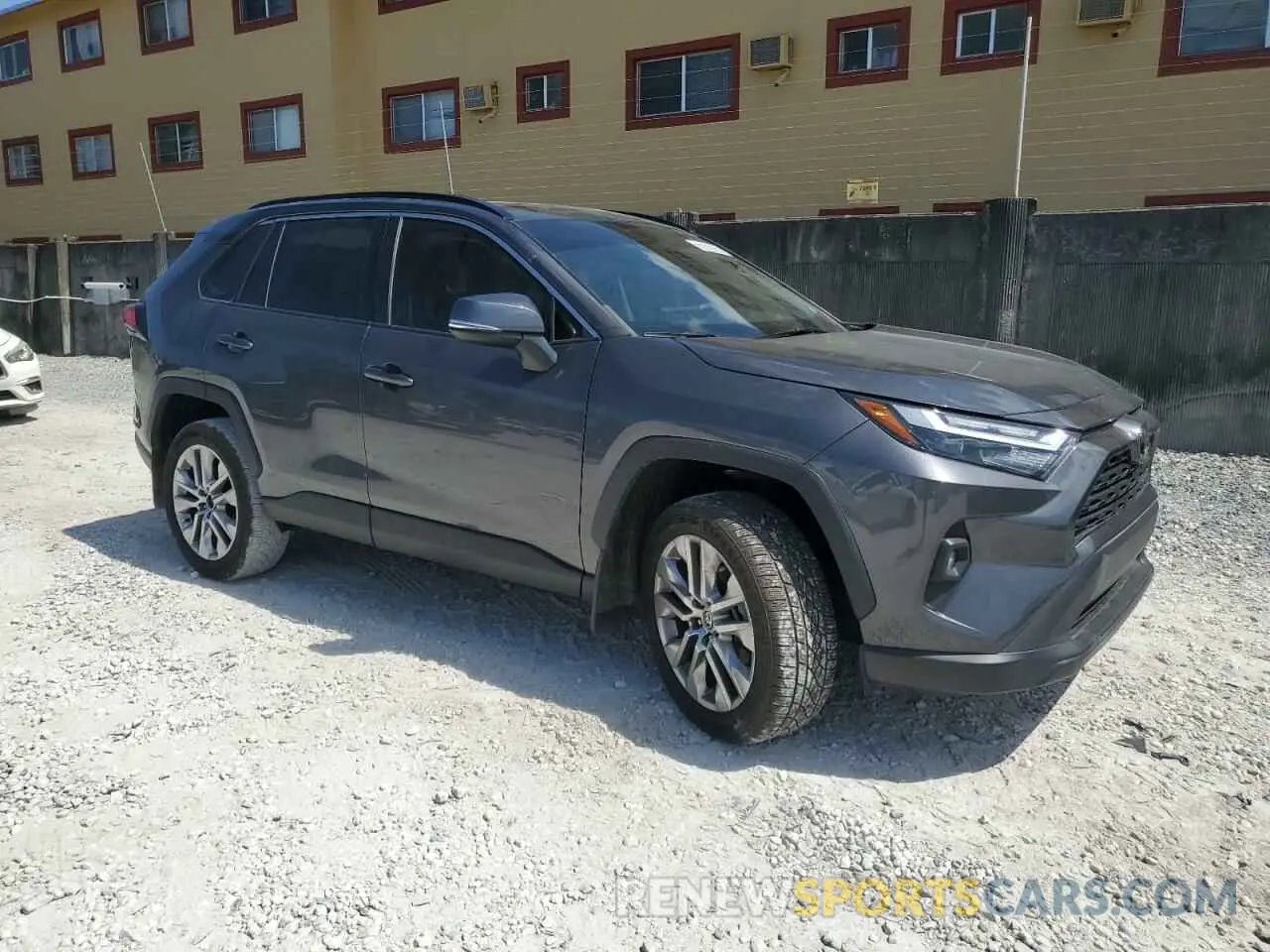 4 Photograph of a damaged car 2T3C1RFV7NC191454 TOYOTA RAV4 2022