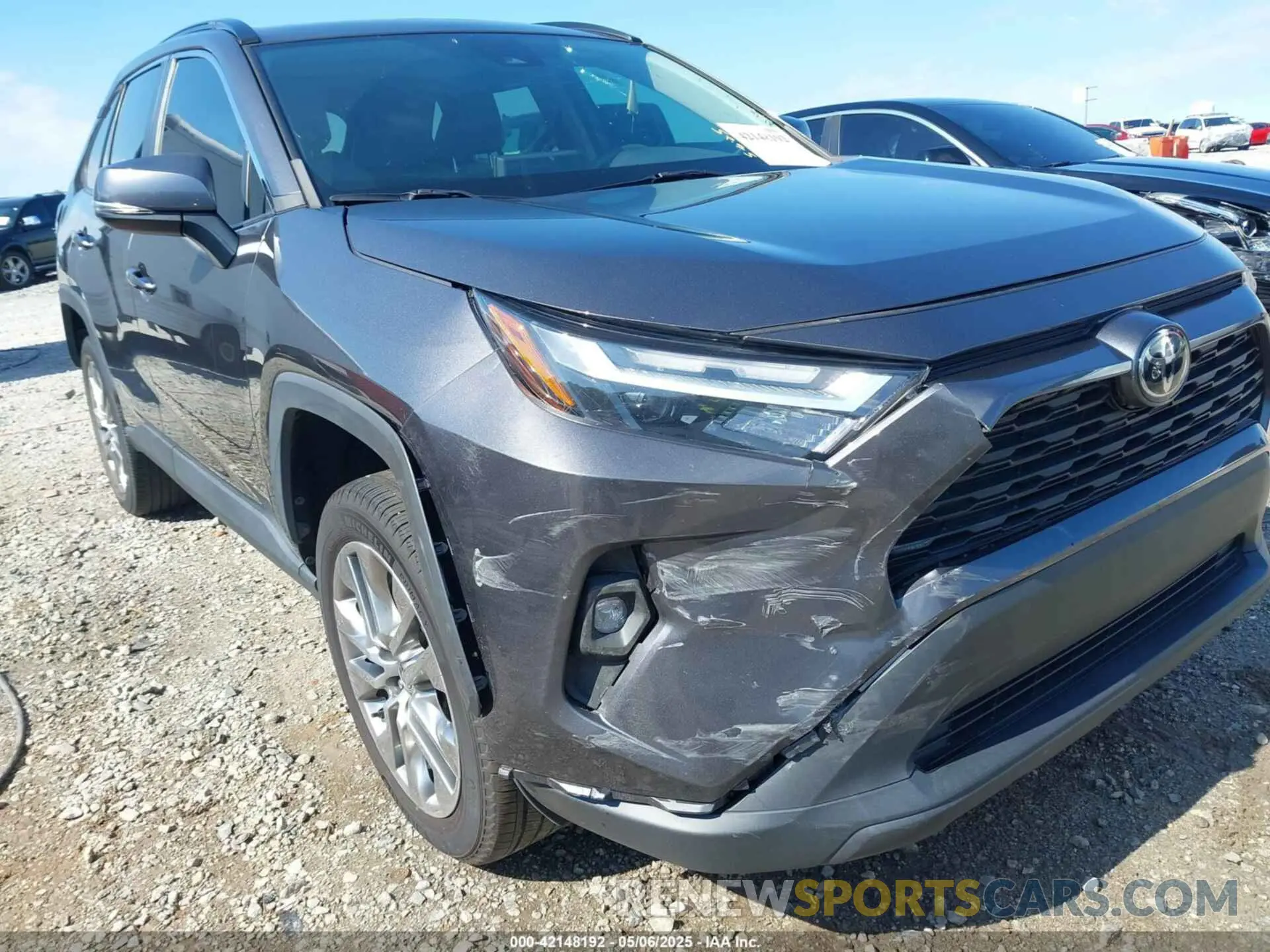 6 Photograph of a damaged car 2T3C1RFV7NC195861 TOYOTA RAV4 2022