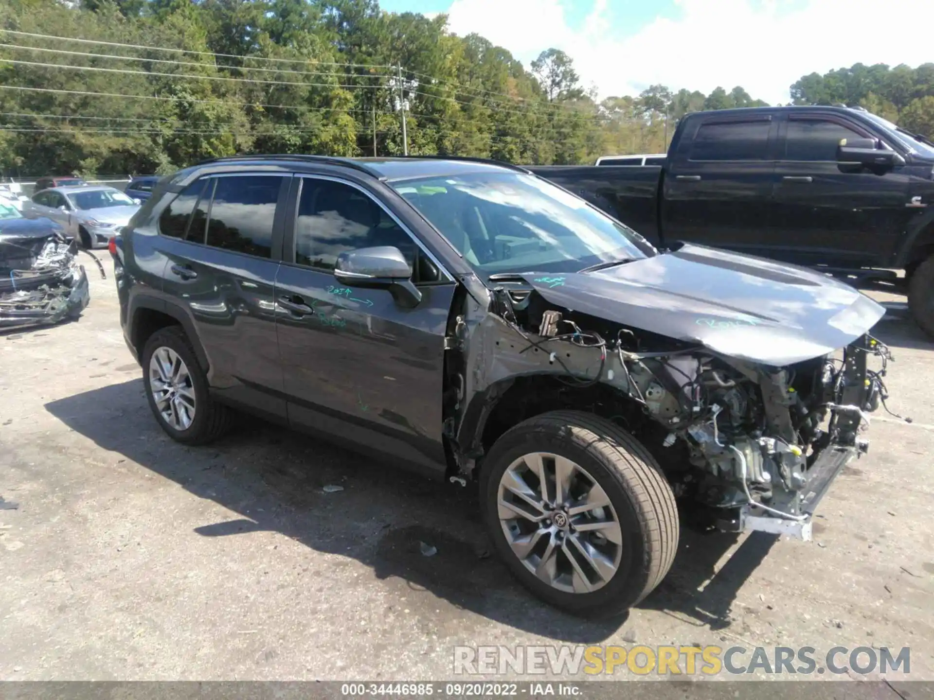 1 Photograph of a damaged car 2T3C1RFV7NC196914 TOYOTA RAV4 2022