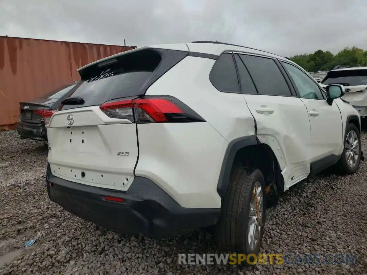 4 Photograph of a damaged car 2T3C1RFV7NW206789 TOYOTA RAV4 2022