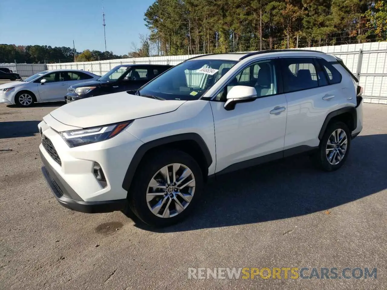 1 Photograph of a damaged car 2T3C1RFV7NW233183 TOYOTA RAV4 2022