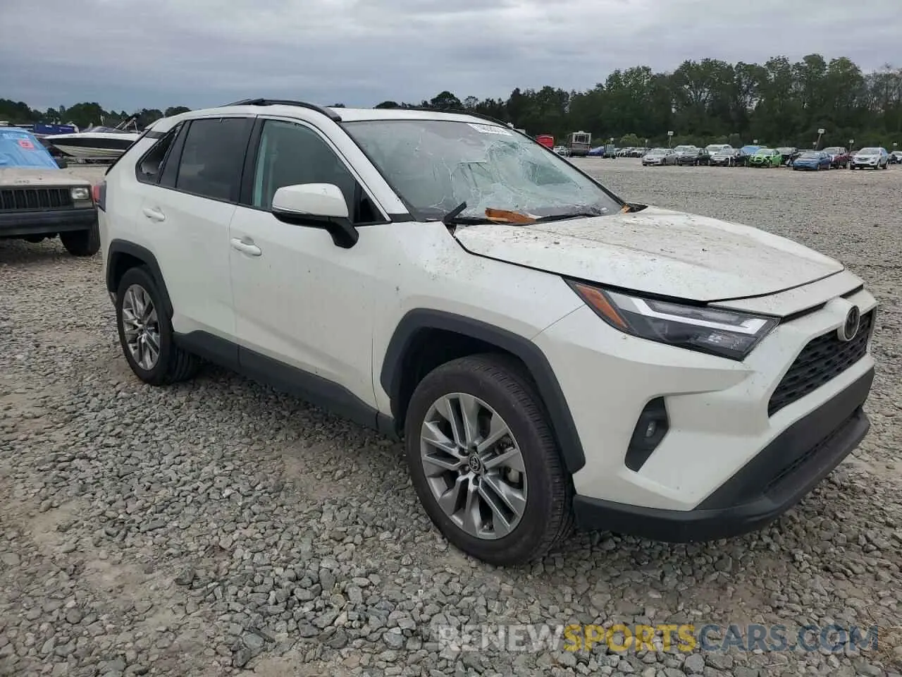 4 Photograph of a damaged car 2T3C1RFV8NW190215 TOYOTA RAV4 2022