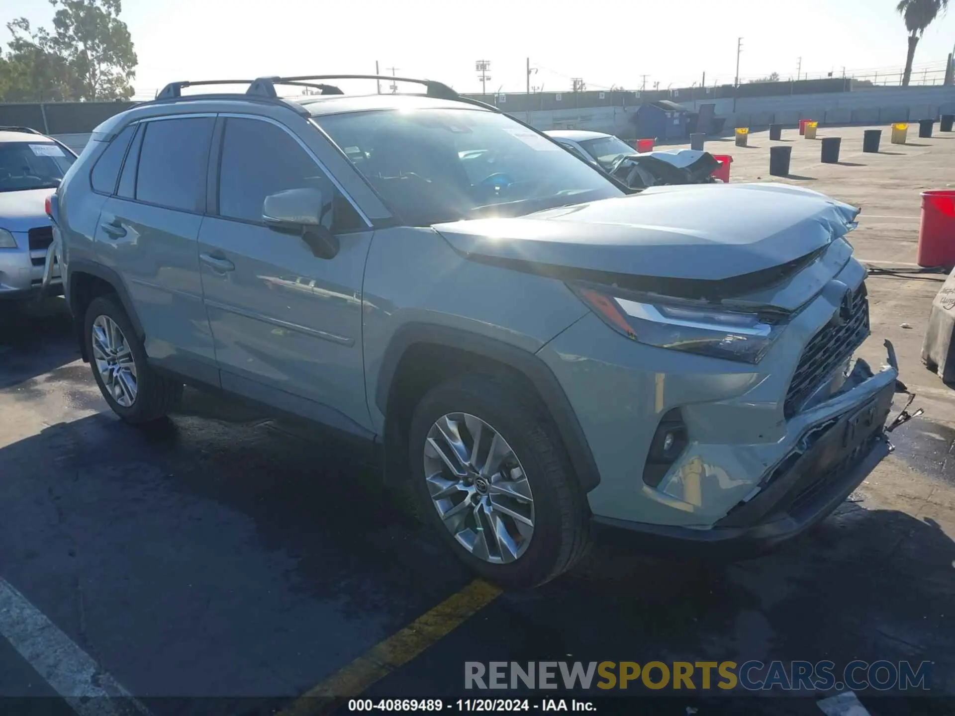 1 Photograph of a damaged car 2T3C1RFV8NW192563 TOYOTA RAV4 2022