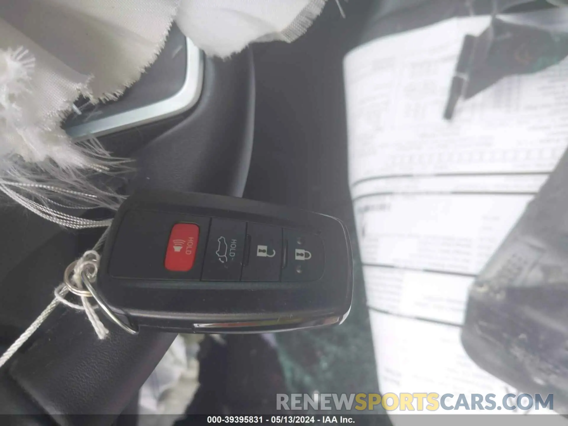 11 Photograph of a damaged car 2T3C1RFV8NW211385 TOYOTA RAV4 2022