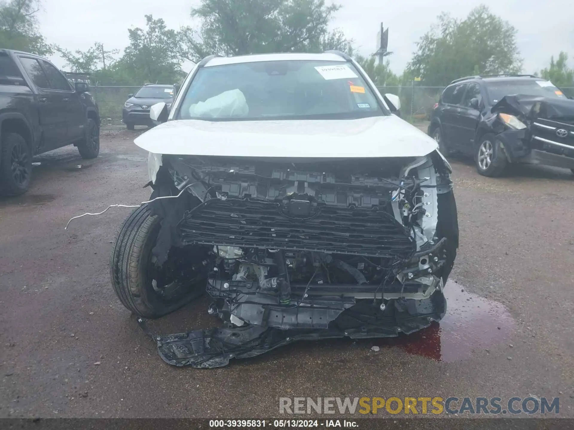 12 Photograph of a damaged car 2T3C1RFV8NW211385 TOYOTA RAV4 2022