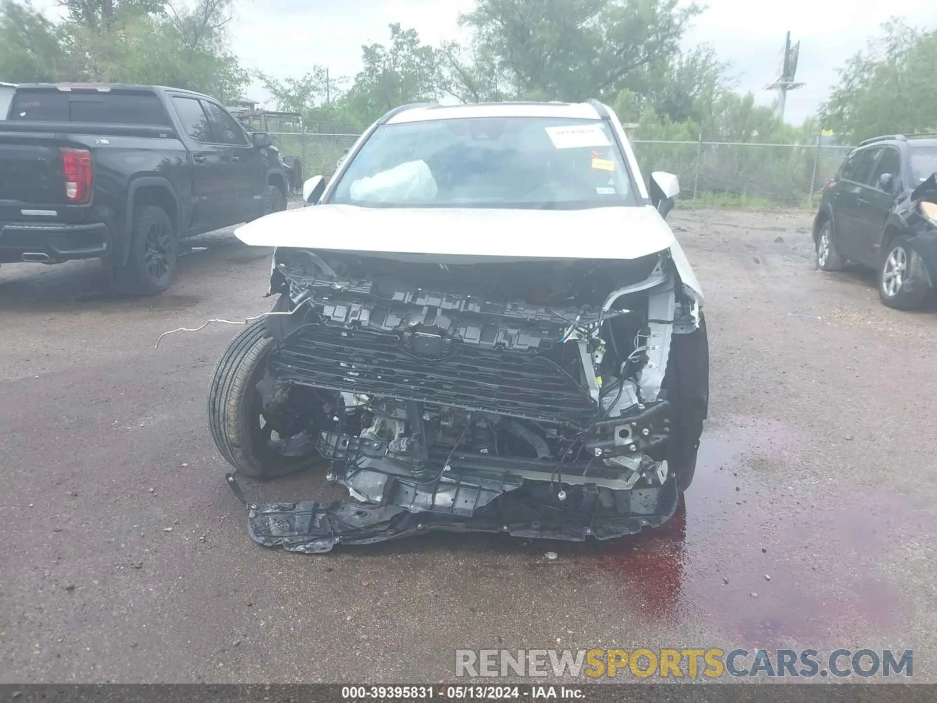 6 Photograph of a damaged car 2T3C1RFV8NW211385 TOYOTA RAV4 2022