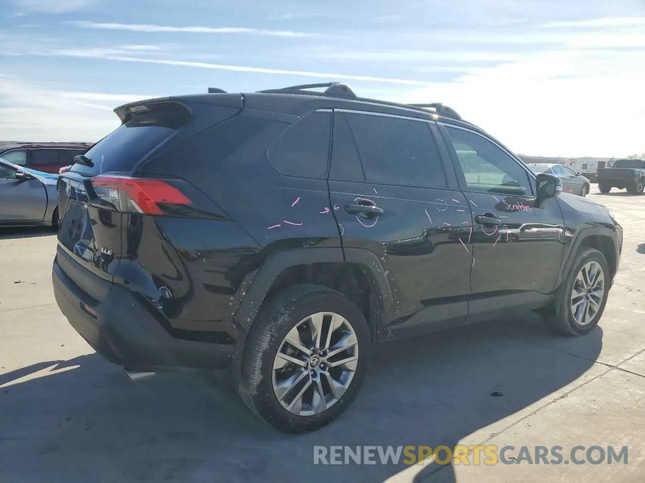 3 Photograph of a damaged car 2T3C1RFV9NC206083 TOYOTA RAV4 2022