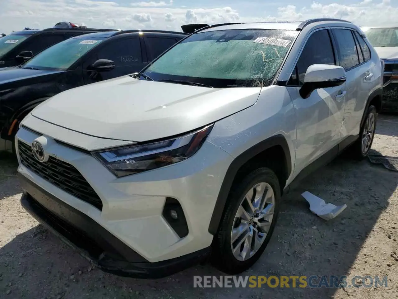 1 Photograph of a damaged car 2T3C1RFV9NW210326 TOYOTA RAV4 2022