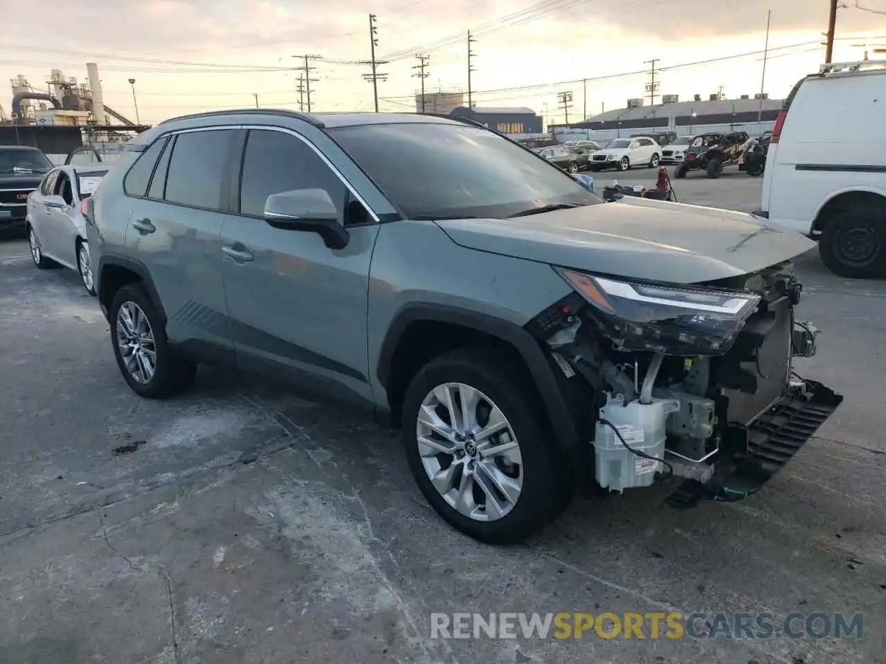 4 Photograph of a damaged car 2T3C1RFV9NW221892 TOYOTA RAV4 2022