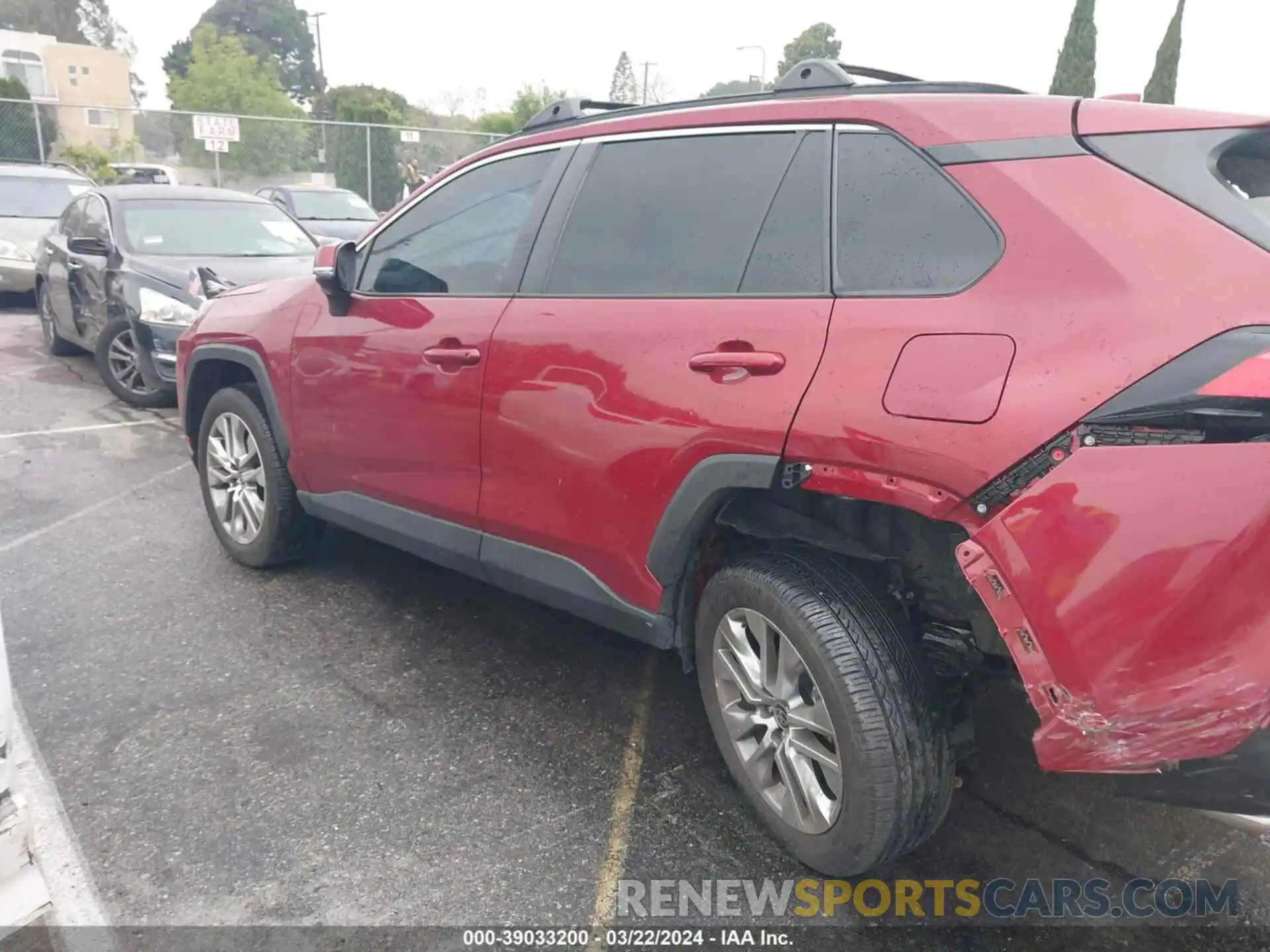 14 Photograph of a damaged car 2T3C1RFVXNW186053 TOYOTA RAV4 2022