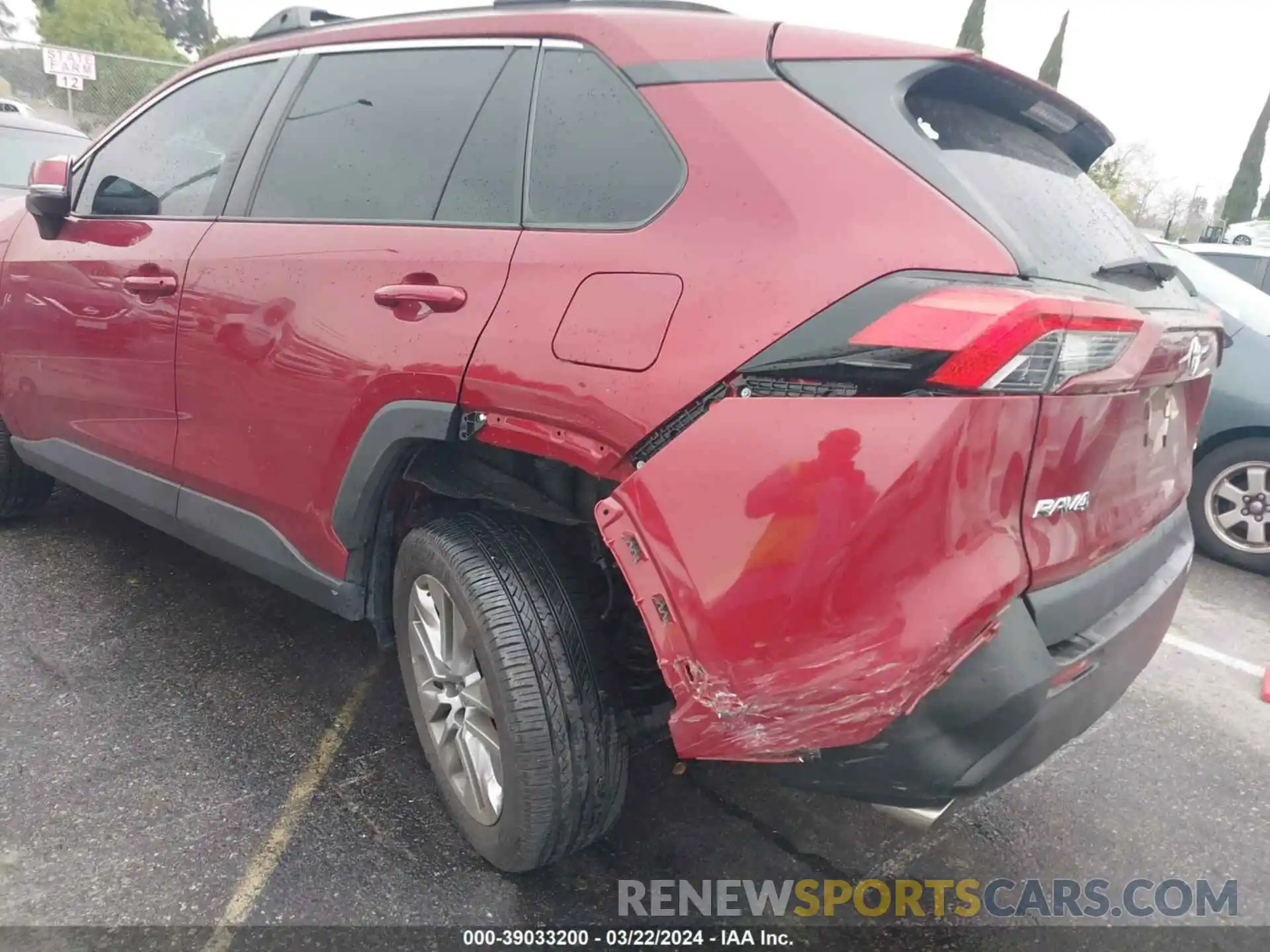 6 Photograph of a damaged car 2T3C1RFVXNW186053 TOYOTA RAV4 2022