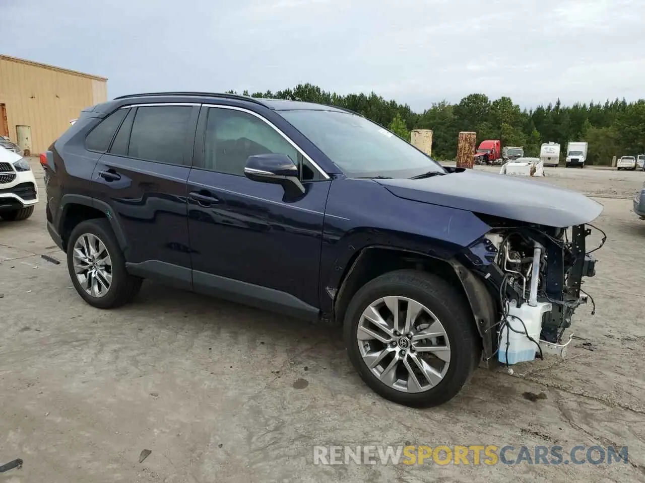 4 Photograph of a damaged car 2T3C1RFVXNW204163 TOYOTA RAV4 2022