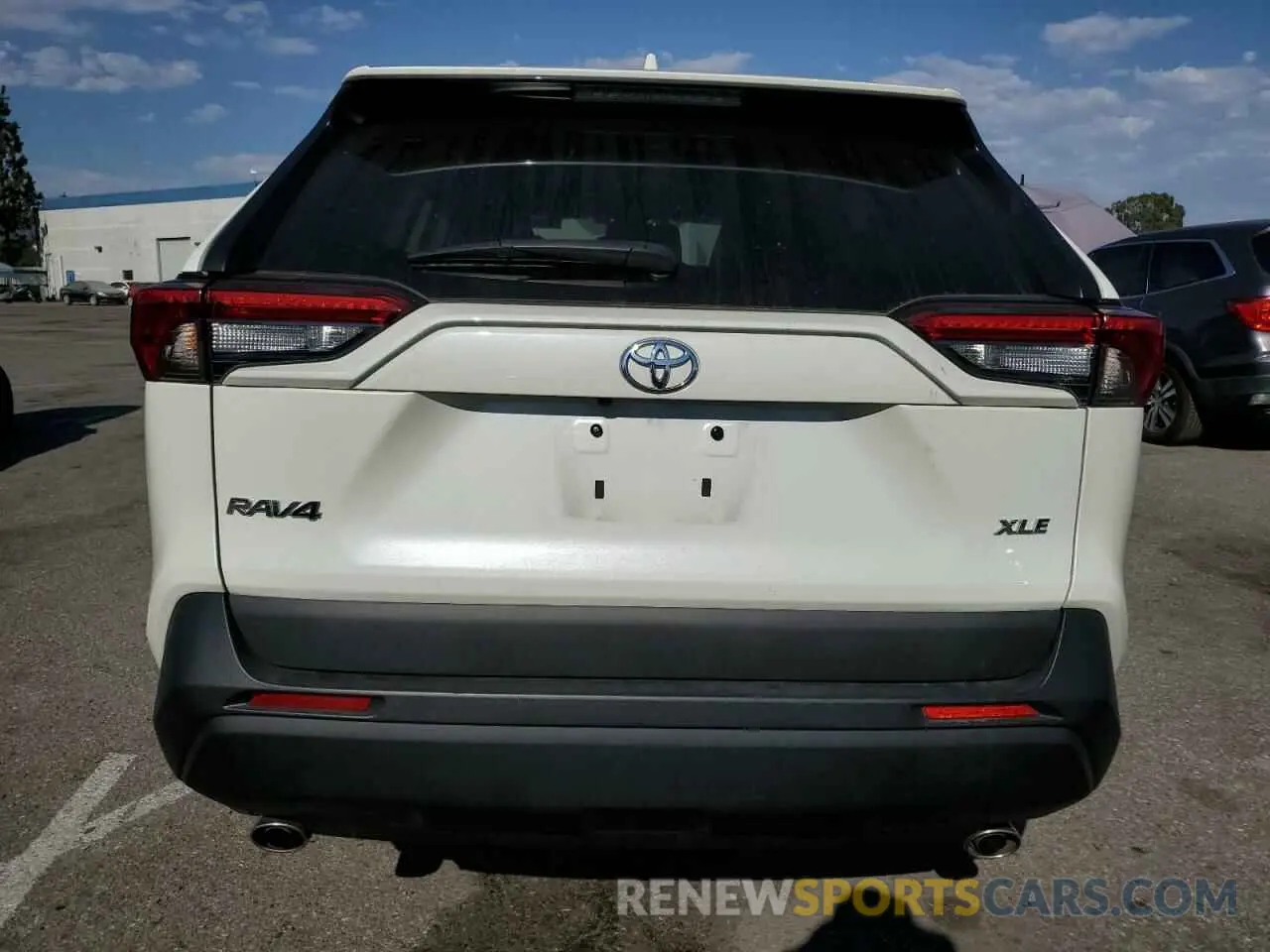6 Photograph of a damaged car 2T3C1RFVXNW229371 TOYOTA RAV4 2022