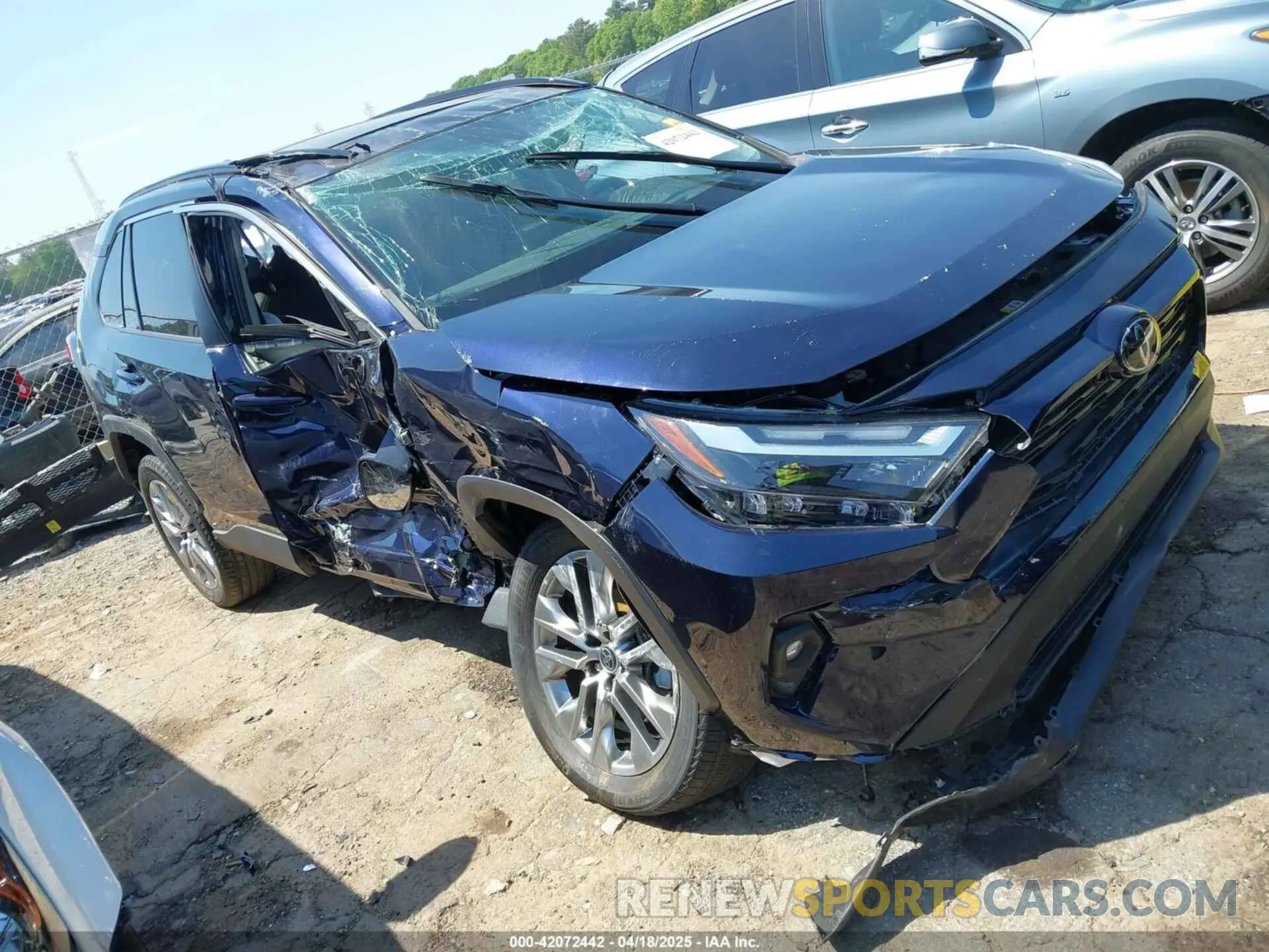 1 Photograph of a damaged car 2T3C1RFVXNW231752 TOYOTA RAV4 2022