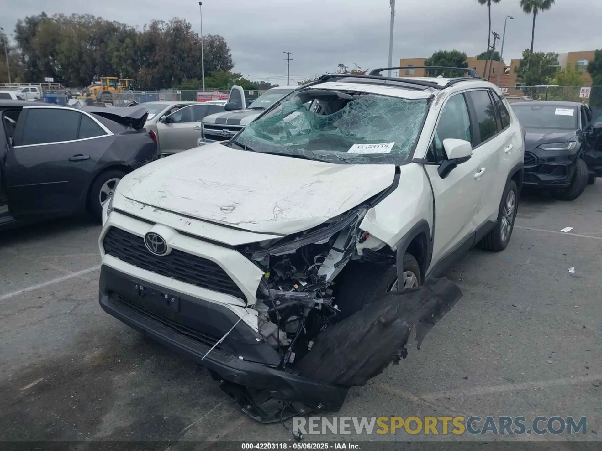 6 Photograph of a damaged car 2T3C1RFVXNW236286 TOYOTA RAV4 2022