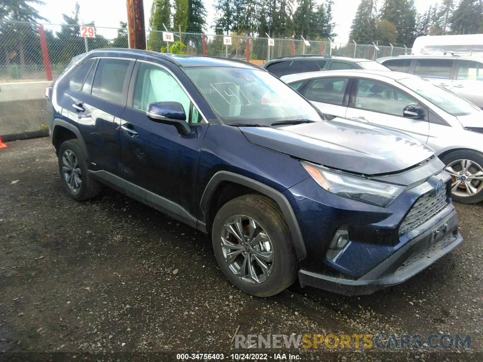 1 Photograph of a damaged car 2T3D6RFV0NW032084 TOYOTA RAV4 2022