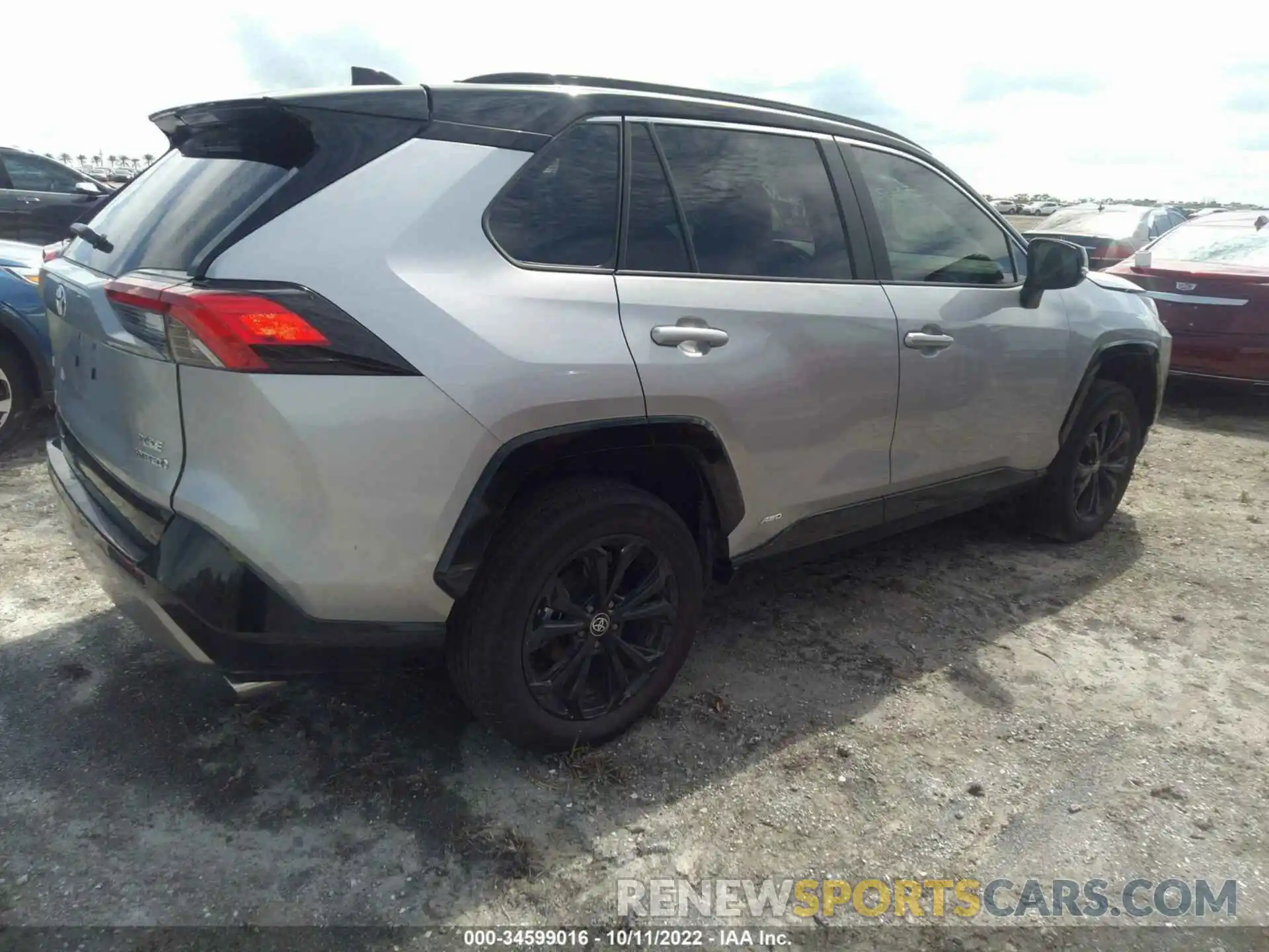 4 Photograph of a damaged car 2T3E6RFV0NW031232 TOYOTA RAV4 2022