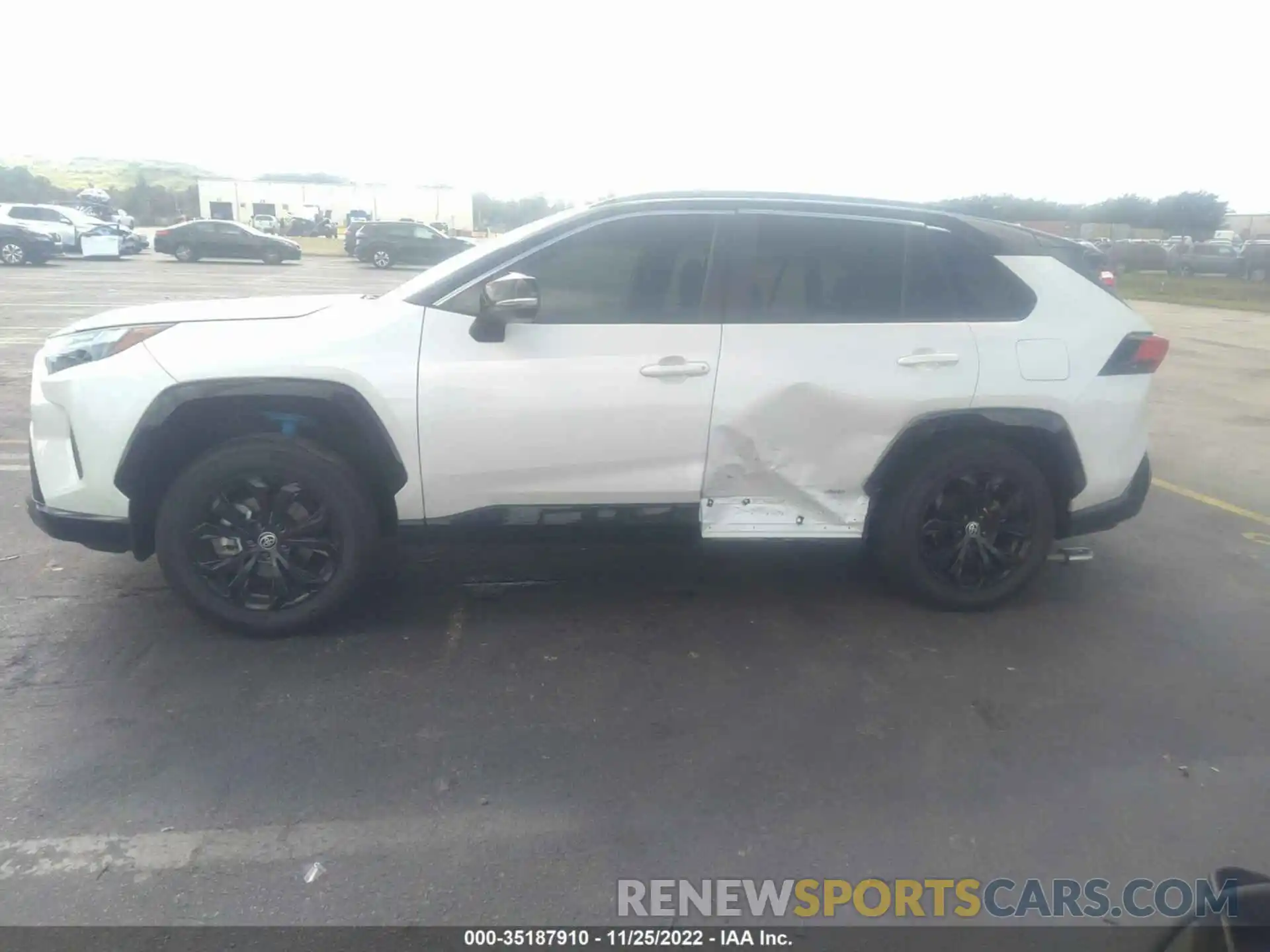 6 Photograph of a damaged car 2T3E6RFV1NW034270 TOYOTA RAV4 2022