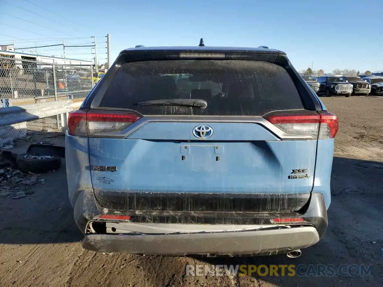 6 Photograph of a damaged car 2T3E6RFV1NW036021 TOYOTA RAV4 2022