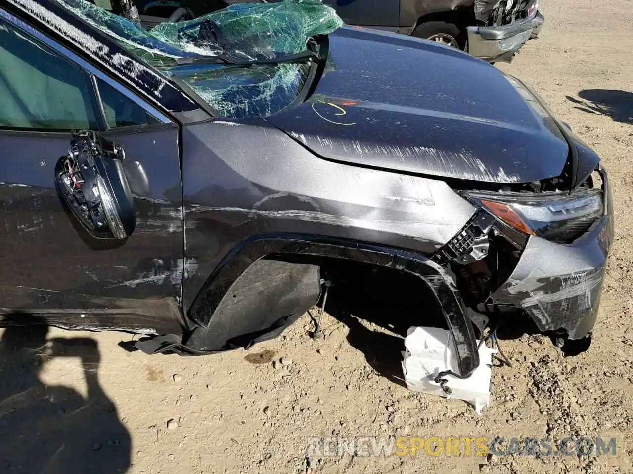 9 Photograph of a damaged car 2T3E6RFV1NW037010 TOYOTA RAV4 2022