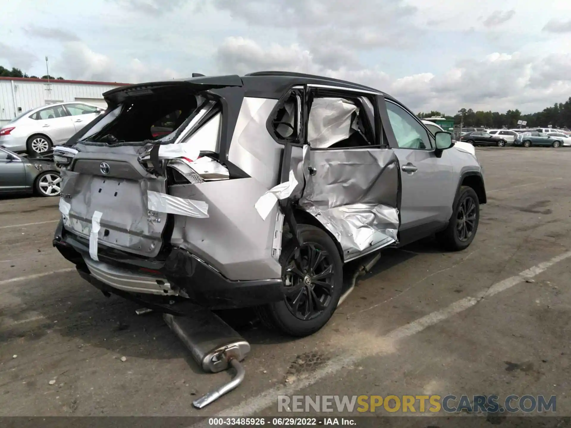 4 Photograph of a damaged car 2T3E6RFV4NW030794 TOYOTA RAV4 2022