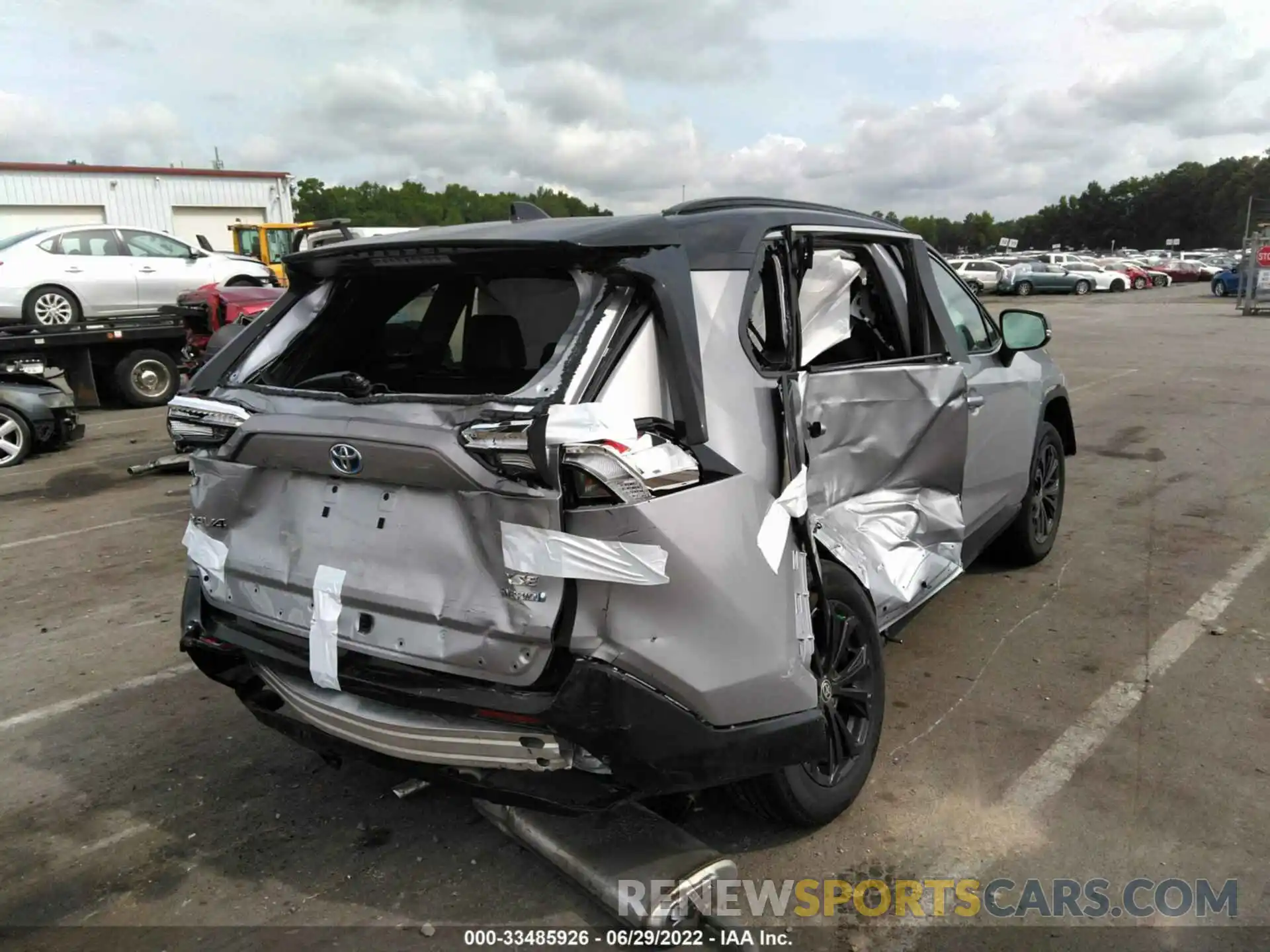 6 Photograph of a damaged car 2T3E6RFV4NW030794 TOYOTA RAV4 2022