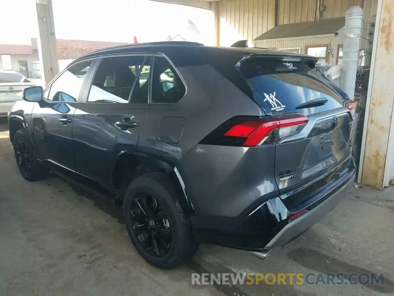 2 Photograph of a damaged car 2T3E6RFV8NW033987 TOYOTA RAV4 2022