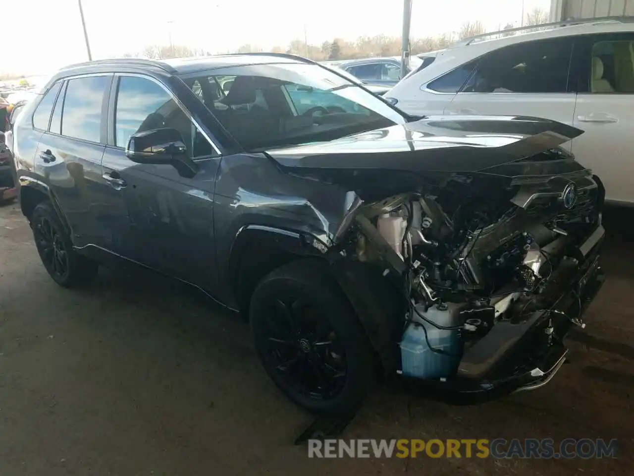 4 Photograph of a damaged car 2T3E6RFV8NW033987 TOYOTA RAV4 2022