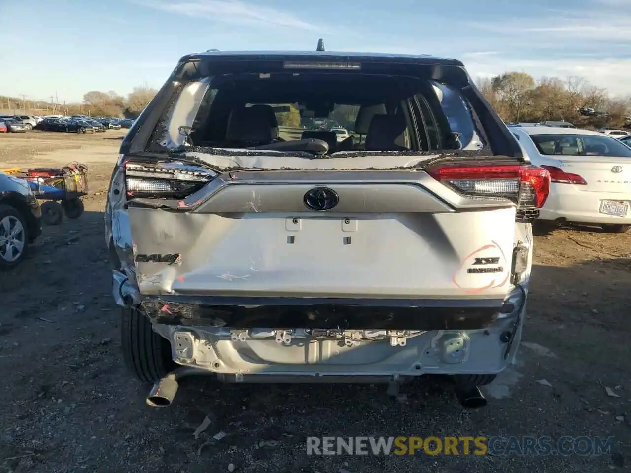 6 Photograph of a damaged car 2T3E6RFV8NW034444 TOYOTA RAV4 2022