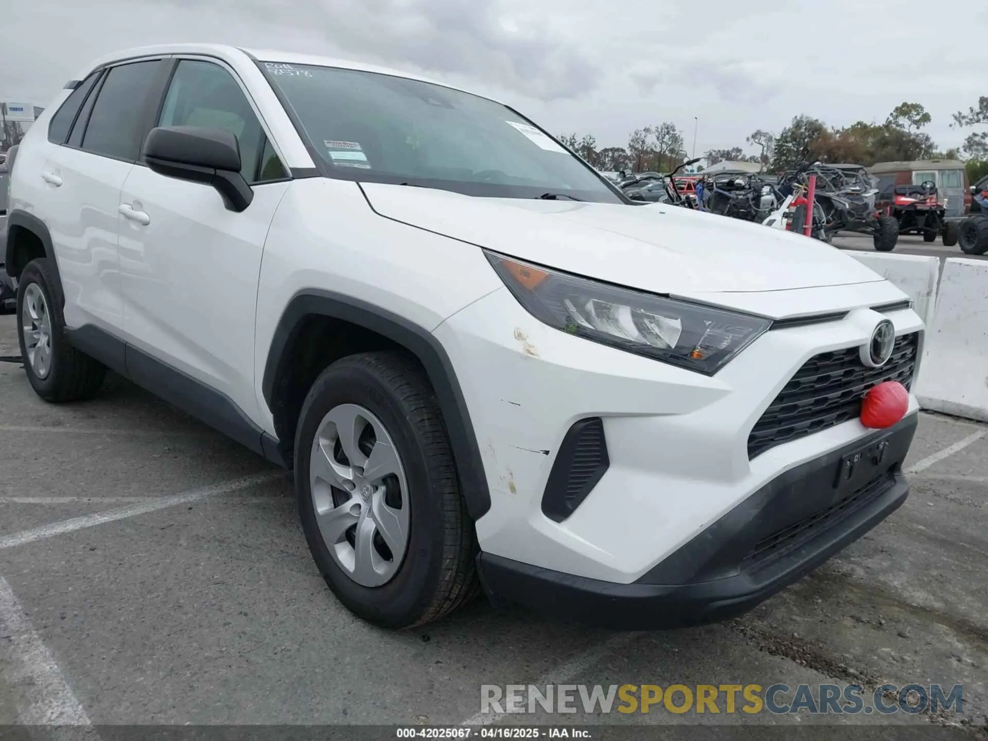 1 Photograph of a damaged car 2T3F1RFV0NW267396 TOYOTA RAV4 2022