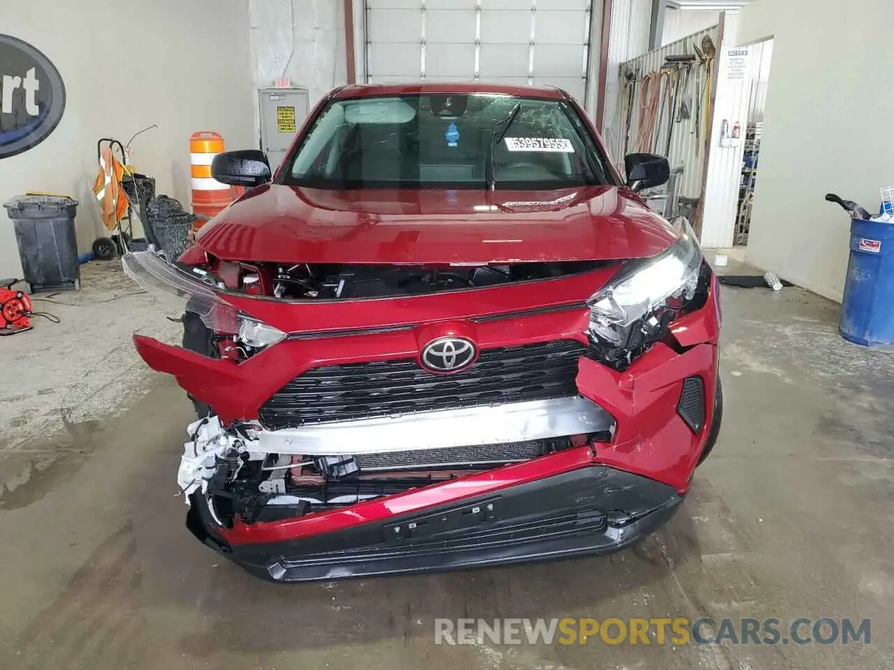5 Photograph of a damaged car 2T3F1RFV0NW284621 TOYOTA RAV4 2022