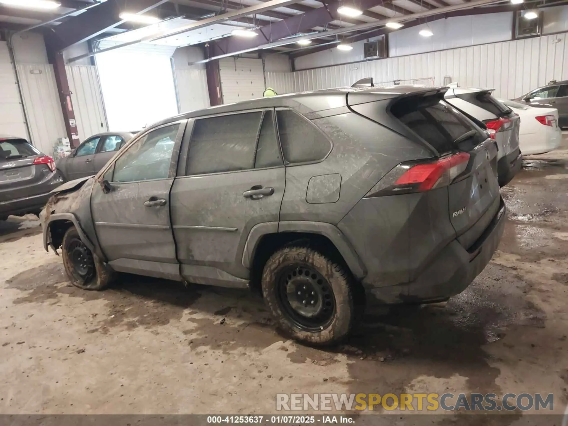 14 Photograph of a damaged car 2T3F1RFV0NW301868 TOYOTA RAV4 2022